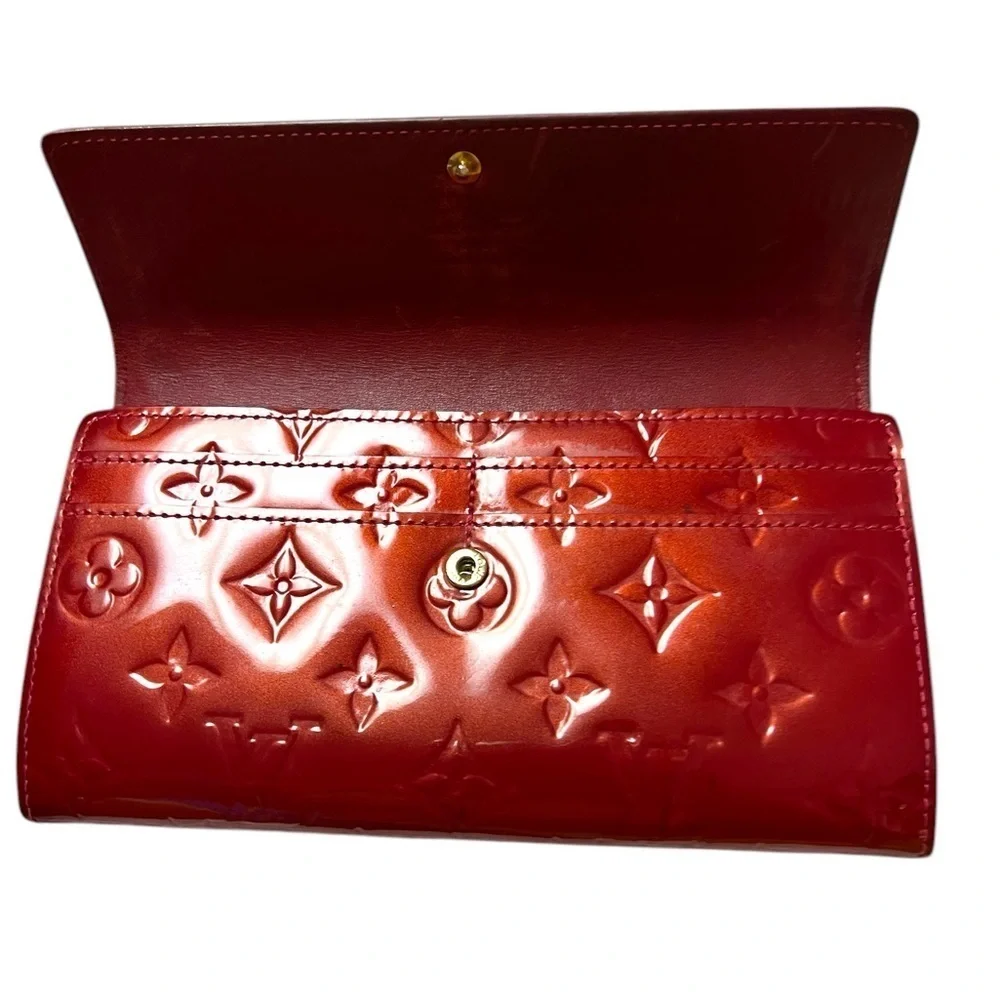 Louis Vuitton Sara Vernis Red Embossed Women's long wallet